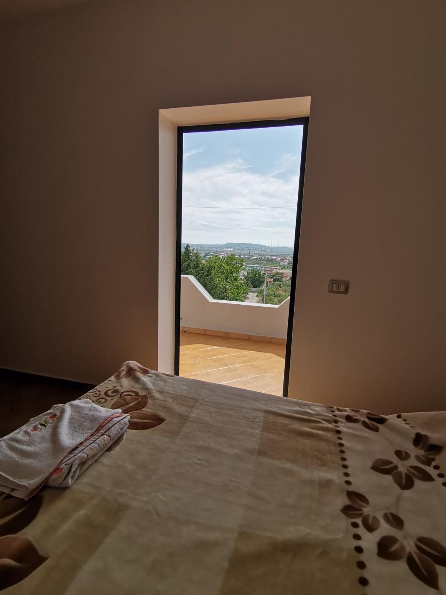 Hotel Bora Gostime Экстерьер фото